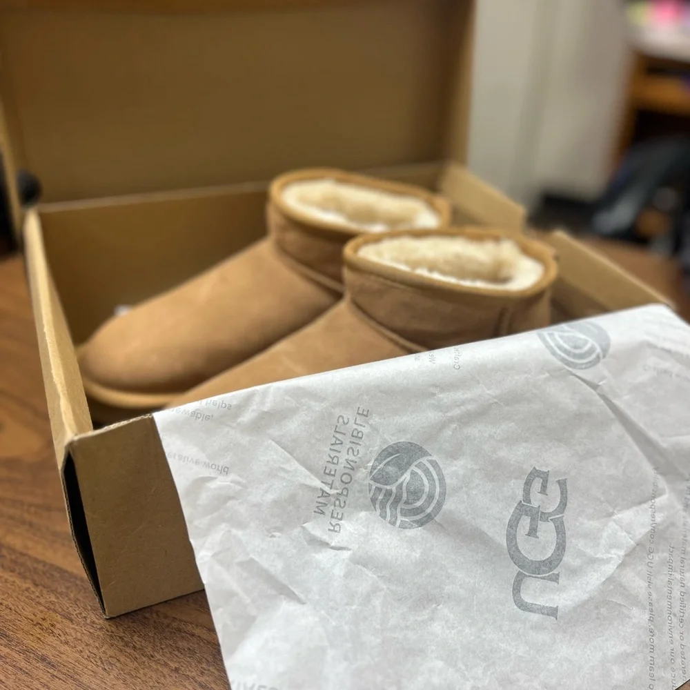 UGG Classic Tan Suede Boots - Picture 1 of 4